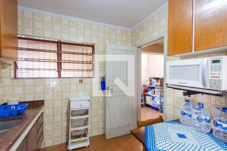 Casa à venda com 176m², 3 quartos e 4 vagas Casa à venda com 176m², 3 quartos e 4 vagasCozinha