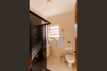 Casa à venda com 176m², 3 quartos e 4 vagas Casa à venda com 176m², 3 quartos e 4 vagasBanheiro