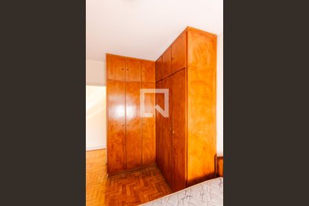Casa à venda com 176m², 3 quartos e 4 vagas Casa à venda com 176m², 3 quartos e 4 vagasArmário Quarto 1