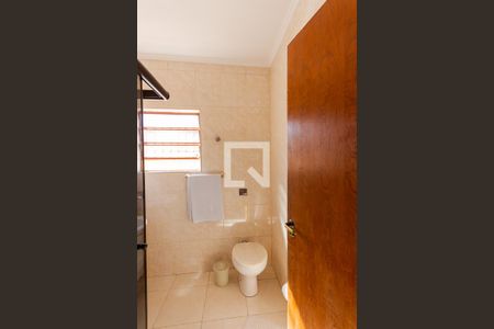 Casa à venda com 176m², 3 quartos e 4 vagas Casa à venda com 176m², 3 quartos e 4 vagasBanheiro