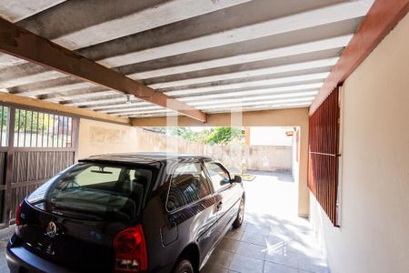 Casa à venda com 176m², 3 quartos e 4 vagas Casa à venda com 176m², 3 quartos e 4 vagasGaragem