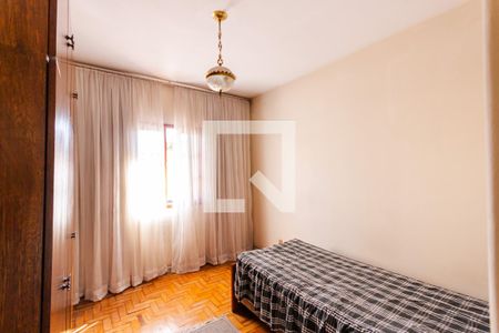 Casa à venda com 176m², 3 quartos e 4 vagas Casa à venda com 176m², 3 quartos e 4 vagasQuarto 2