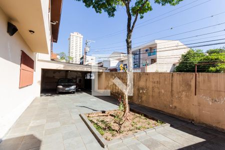Casa à venda com 176m², 3 quartos e 4 vagas Casa à venda com 176m², 3 quartos e 4 vagasGaragem