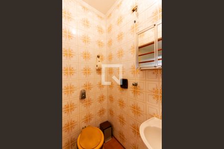 Casa à venda com 176m², 3 quartos e 4 vagas Casa à venda com 176m², 3 quartos e 4 vagasBanheiro de Serviço
