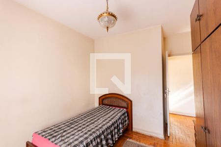 Casa à venda com 176m², 3 quartos e 4 vagas Casa à venda com 176m², 3 quartos e 4 vagasQuarto 2
