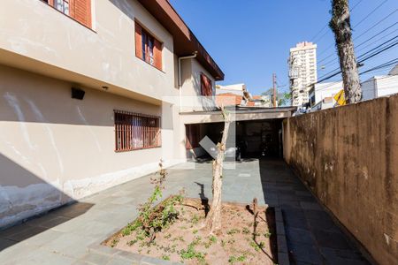 Casa à venda com 176m², 3 quartos e 4 vagas Casa à venda com 176m², 3 quartos e 4 vagasGaragem