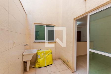 Apartamento à venda com 60m², 2 quartos e 1 vagaÁrea de Serviço