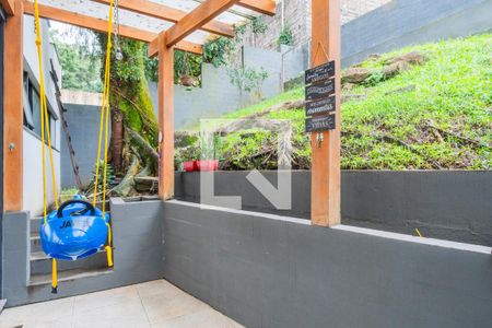 Casa de condomínio à venda com 287m², 3 quartos e 4 vagas Casa de condomínio à venda com 287m², 3 quartos e 4 vagasQuintal