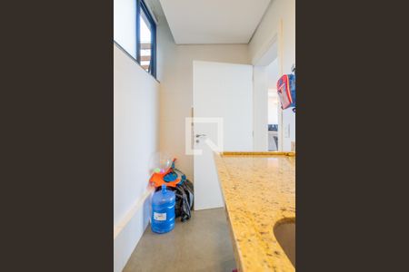 Casa de condomínio à venda com 287m², 3 quartos e 4 vagas Casa de condomínio à venda com 287m², 3 quartos e 4 vagasCozinha e Área de Serviço