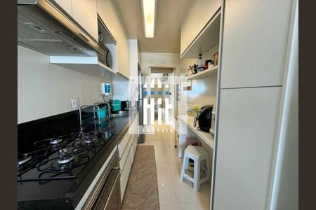Apartamento à venda com 140m², 3 quartos e 2 vagasFoto 01