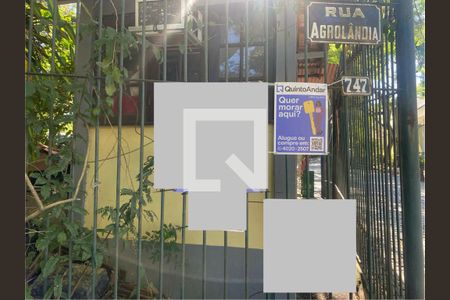 Casa de condomínio à venda com 160m², 2 quartos e 2 vagas Casa de condomínio à venda com 160m², 2 quartos e 2 vagasPlaquinha