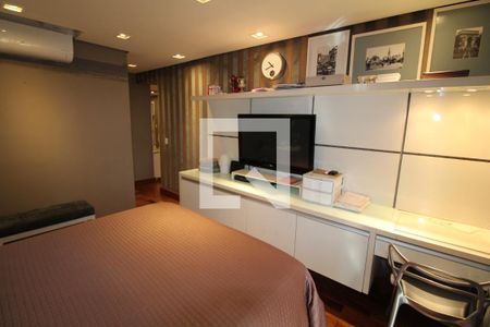 Apartamento à venda com 321m², 4 quartos e 6 vagasQuarto 4