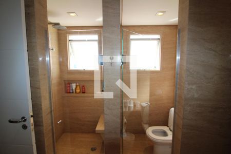 Apartamento à venda com 321m², 4 quartos e 6 vagasQuarto 4 - Banheiro