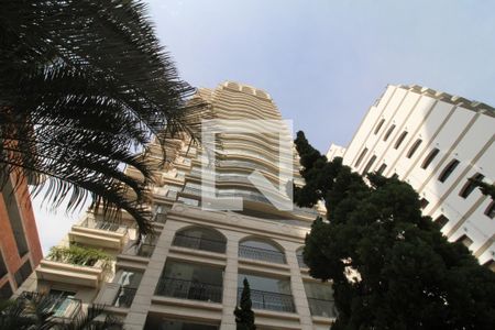 Apartamento à venda com 321m², 4 quartos e 6 vagasFachada