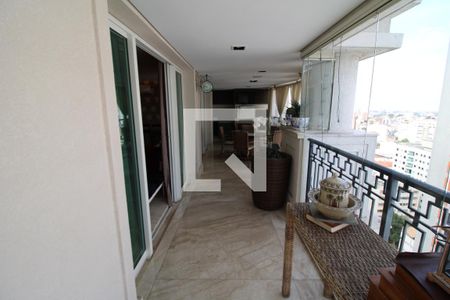 Apartamento à venda com 321m², 4 quartos e 6 vagasSala - Varanda