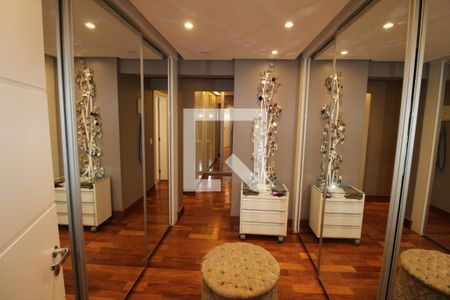 Apartamento à venda com 321m², 4 quartos e 6 vagasQuarto 4