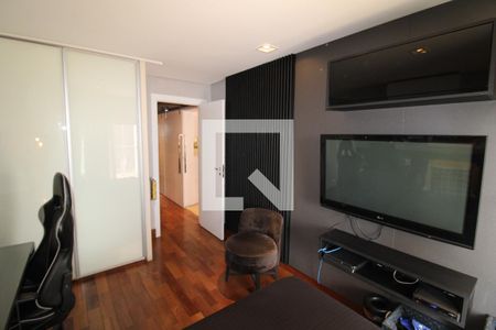 Apartamento à venda com 321m², 4 quartos e 6 vagasQuarto 5