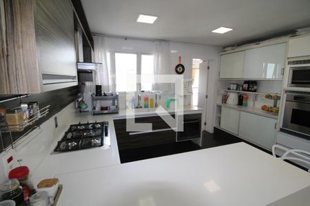 Apartamento à venda com 321m², 4 quartos e 6 vagasCozinha
