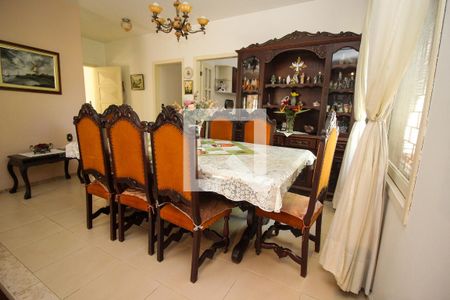 Casa para alugar com 220m², 4 quartos e 2 vagasSala de Jantar