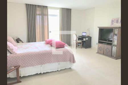 Casa de condomínio à venda com 1100m², 6 quartos e 6 vagasSuíte 1