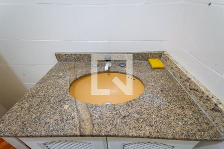 Casa à venda com 100m², 3 quartos e 1 vagaBanheiro