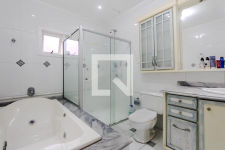 Casa à venda com 650m², 5 quartos e 6 vagasBanheiro social 1