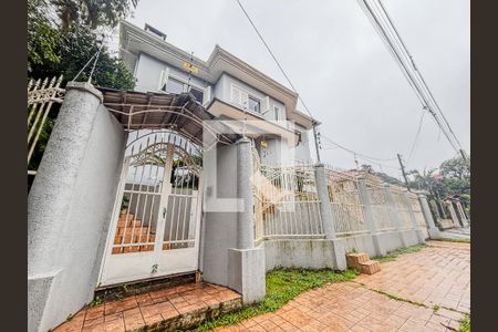 Casa à venda com 650m², 5 quartos e 6 vagasFachada
