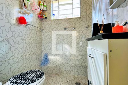 Casa à venda com 283m², 3 quartos e 2 vagasBanheiro de serviço