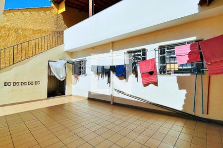 Casa à venda com 283m², 3 quartos e 2 vagasÁrea externa