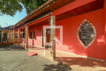 Casa à venda com 200m², 2 quartos e 6 vagas Casa à venda com 200m², 2 quartos e 6 vagasFachada