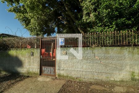 Casa à venda com 200m², 2 quartos e 6 vagas Casa à venda com 200m², 2 quartos e 6 vagasFachada