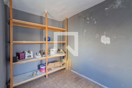 Casa à venda com 330m², 2 quartos e 1 vagaQuarto de Serviço
