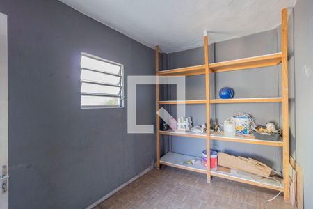 Casa à venda com 330m², 2 quartos e 1 vagaQuarto de Serviço