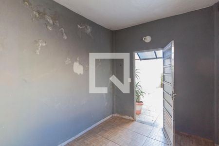 Casa à venda com 330m², 2 quartos e 1 vagaQuarto de Serviço