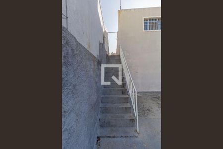 Casa à venda com 330m², 2 quartos e 1 vagaEscada 