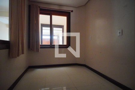 Casa à venda com 370m², 4 quartos e 4 vagasQuarto de Serviço