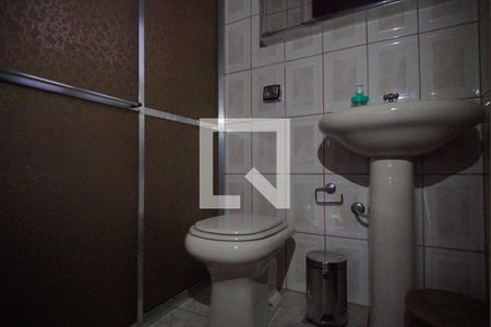 Casa à venda com 370m², 4 quartos e 4 vagasBanheiro de Serviço