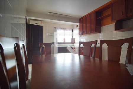 Casa à venda com 370m², 4 quartos e 4 vagasCozinha