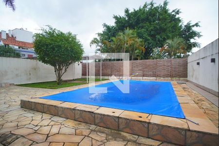 Casa à venda com 370m², 4 quartos e 4 vagasPiscina