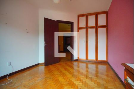 Casa à venda com 370m², 4 quartos e 4 vagasQuarto 2