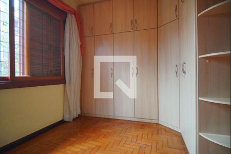 Casa à venda com 370m², 4 quartos e 4 vagasCloset da Suíte