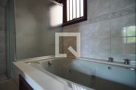 Casa à venda com 370m², 4 quartos e 4 vagasBanheiro Suíte