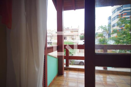 Casa à venda com 370m², 4 quartos e 4 vagasQuarto 1 - Suíte - Varanda