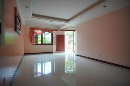 Sala de casa para alugar com 4 quartos, 370m² em Jardim Itu, Porto Alegre