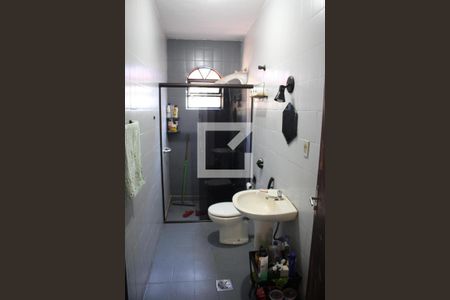 Casa à venda com 200m², 3 quartos e 3 vagasBanheiro Quarto 3