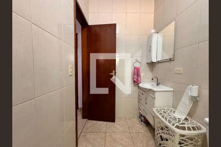 Casa à venda com 80m², 2 quartos e 2 vagasBanheiro 