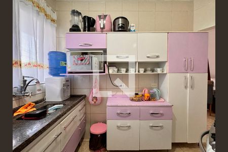 Casa à venda com 80m², 2 quartos e 2 vagasCozinha