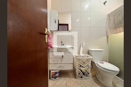 Casa à venda com 80m², 2 quartos e 2 vagasBanheiro 