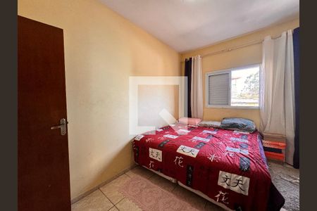 Casa à venda com 80m², 2 quartos e 2 vagasQuarto 2