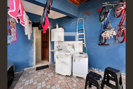 Casa à venda com 80m², 2 quartos e 2 vagasLavanderia